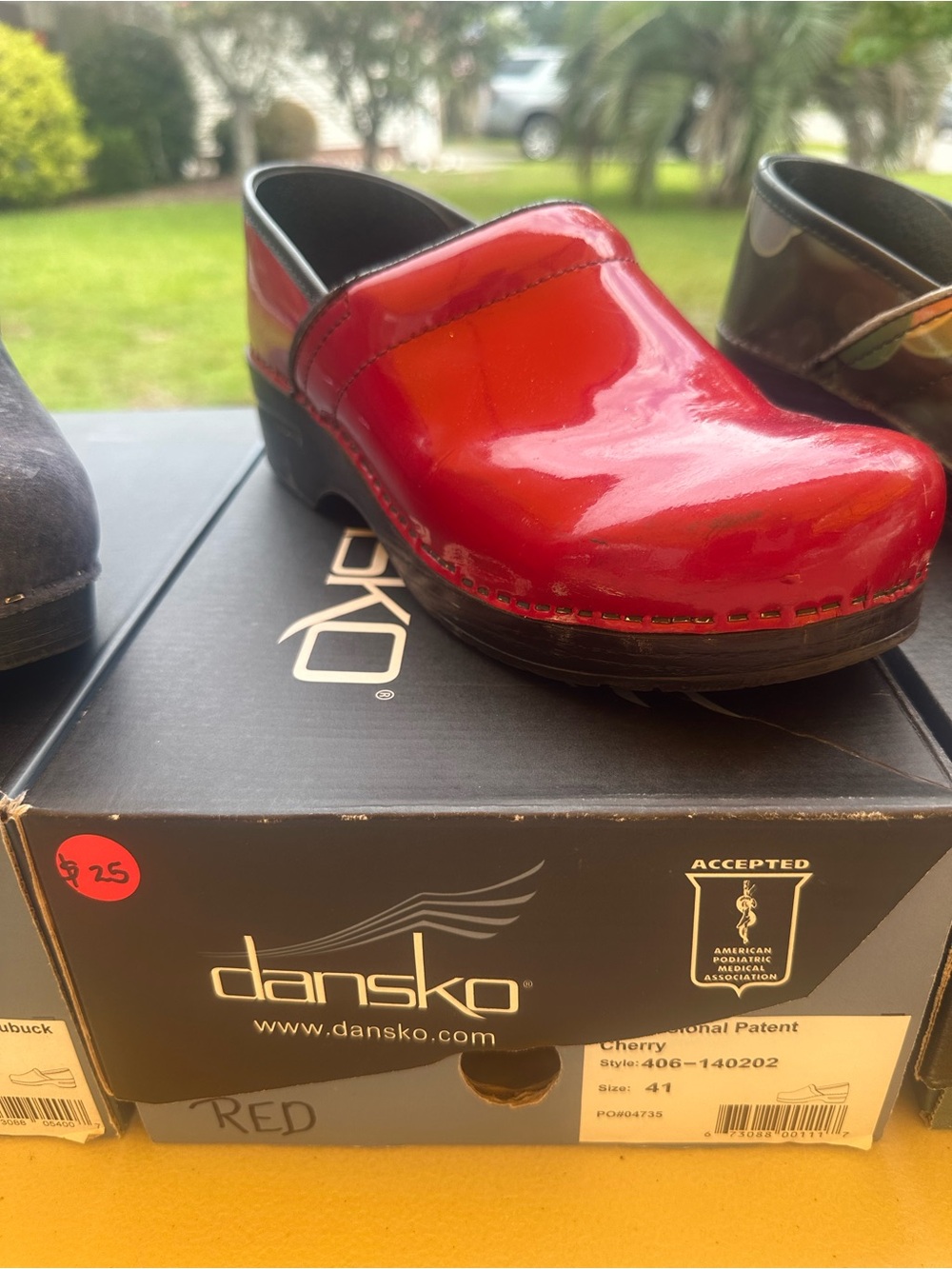 Women's red clog shoe